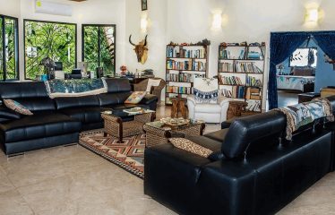 91.2-ACRE PRIVATE ESTATE WITH A MANSION, PANORAMIC OCEAN VIEWS, AND TROPICAL RAINFOREST, IN PLAYA MATAPALO