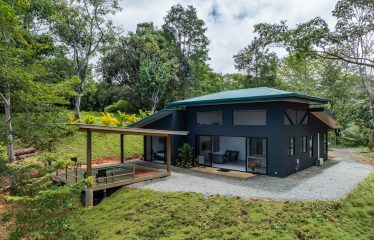 NATURAL RETREAT WITH THREE BEDROOMS IN TINAMASTES WITH A YEAR-ROUND STREAM AND DEVELOPMENT POTENTIAL – 3.5 ACRES