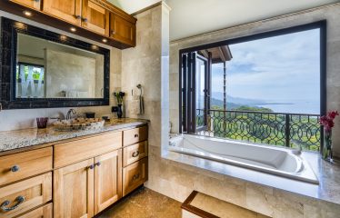 CASA LADERA: EXCLUSIVE ESTATE WITH PANORAMIC PACIFIC VIEWS, IN ESCALERAS – 6.21 ACRES