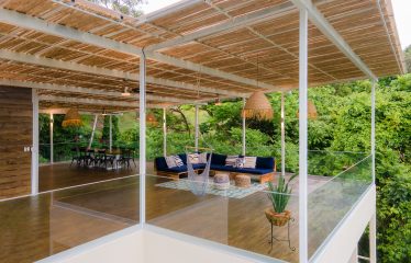 VILLA CAIMITO: EXCLUSIVE 9-BEDROOM PROPERTY WITH PACIFIC VIEWS, IN MANUEL ANTONIO