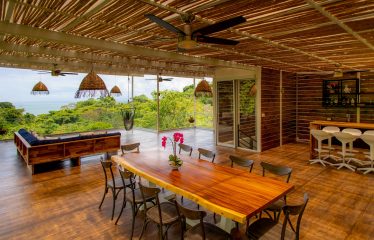 VILLA CAIMITO: EXCLUSIVE 9-BEDROOM PROPERTY WITH PACIFIC VIEWS, IN MANUEL ANTONIO