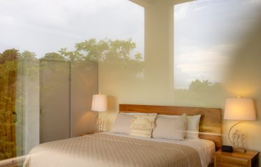 VILLA CAIMITO: EXCLUSIVE 9-BEDROOM PROPERTY WITH PACIFIC VIEWS, IN MANUEL ANTONIO