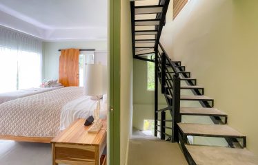 VILLA CAIMITO: EXCLUSIVE 9-BEDROOM PROPERTY WITH PACIFIC VIEWS, IN MANUEL ANTONIO
