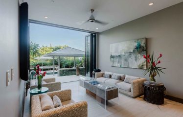 LUXURY VILLA WITH GUEST HOUSE AND HIGH RENTAL POTENTIAL, IN TULEMAR MANUEL ANTONIO
