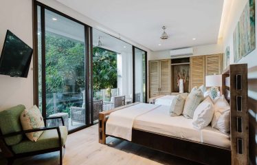 LUXURY VILLA WITH GUEST HOUSE AND HIGH RENTAL POTENTIAL, IN TULEMAR MANUEL ANTONIO