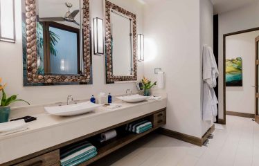 LUXURY VILLA WITH GUEST HOUSE AND HIGH RENTAL POTENTIAL, IN TULEMAR MANUEL ANTONIO