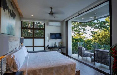 LUXURY VILLA WITH GUEST HOUSE AND HIGH RENTAL POTENTIAL, IN TULEMAR MANUEL ANTONIO