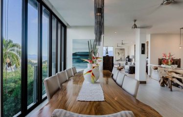 LUXURY VILLA WITH GUEST HOUSE AND HIGH RENTAL POTENTIAL, IN TULEMAR MANUEL ANTONIO